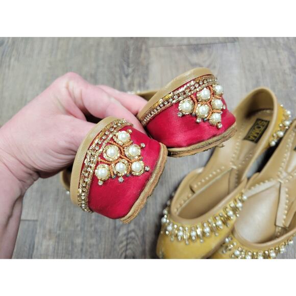 Soma Hand Artisan Made Leather Beaded Velour Pakistan Shoes 6 Flats Red Yellow - Picture 11 of 13